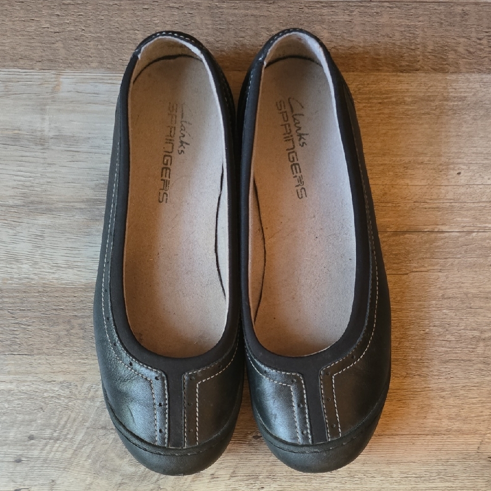 Clarks Women's Black Leather Loafers